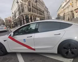 Taxi Mercedes Premium Madrid Taxi Tesla