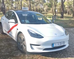Taxi Mercedes Premium Madrid Taxi Tesla